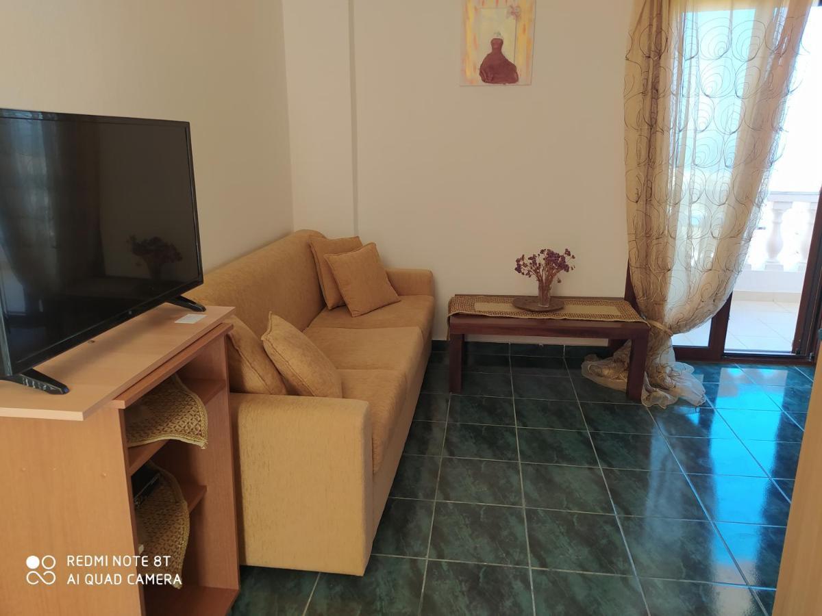 Odisseas Apartment カラマキ エクステリア 写真
