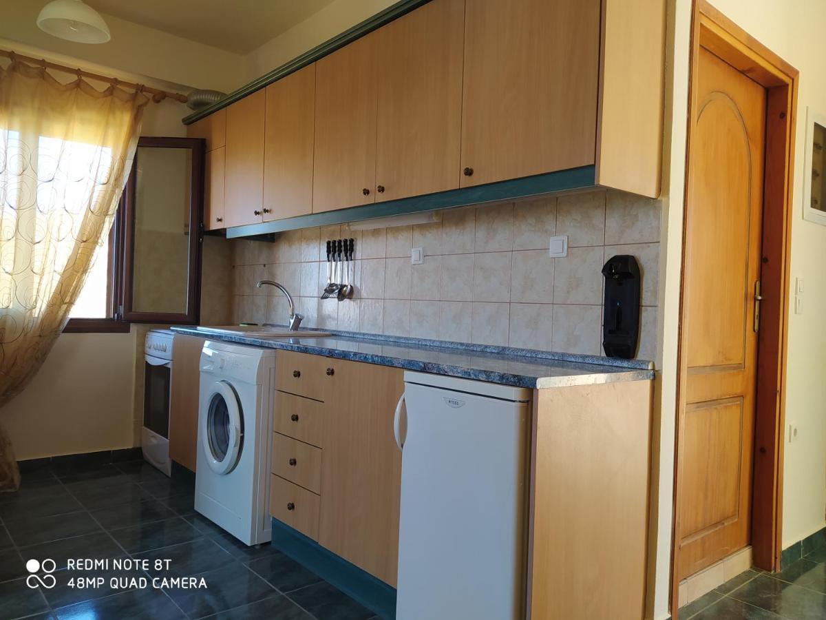 Odisseas Apartment カラマキ エクステリア 写真